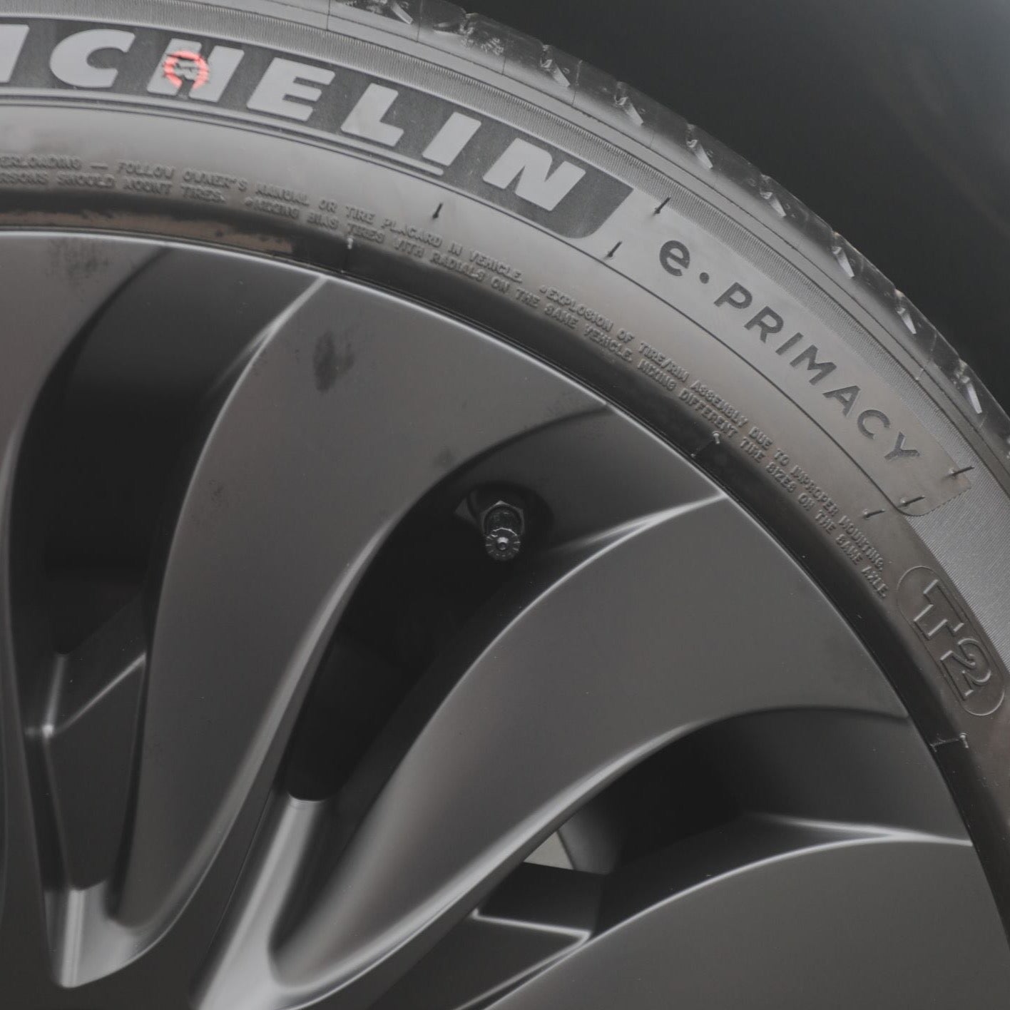 TURBINE MATTE                    |  Tesla Model 3 HIGHLAND 18" kapsler